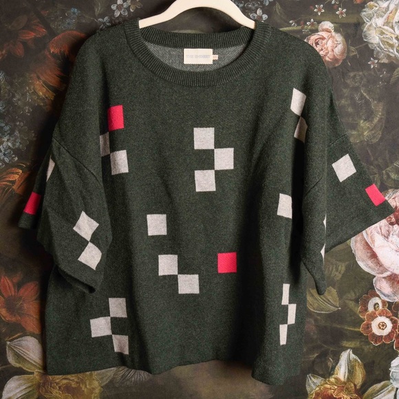 The Endery Sweaters - NWT The Endery Albers sweater tee in size XL/XXL in Adventurine Green/pink
